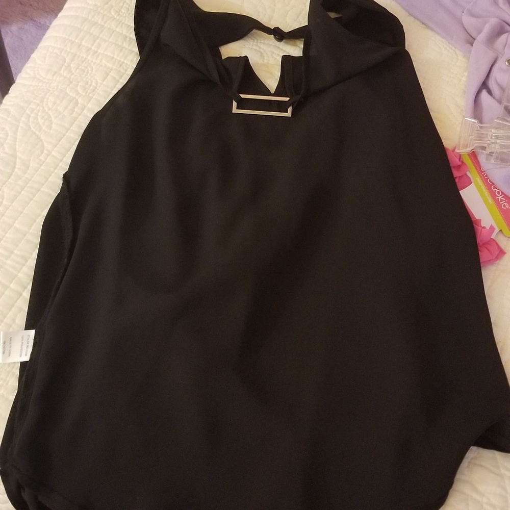 Black flow tanktop long at bottom